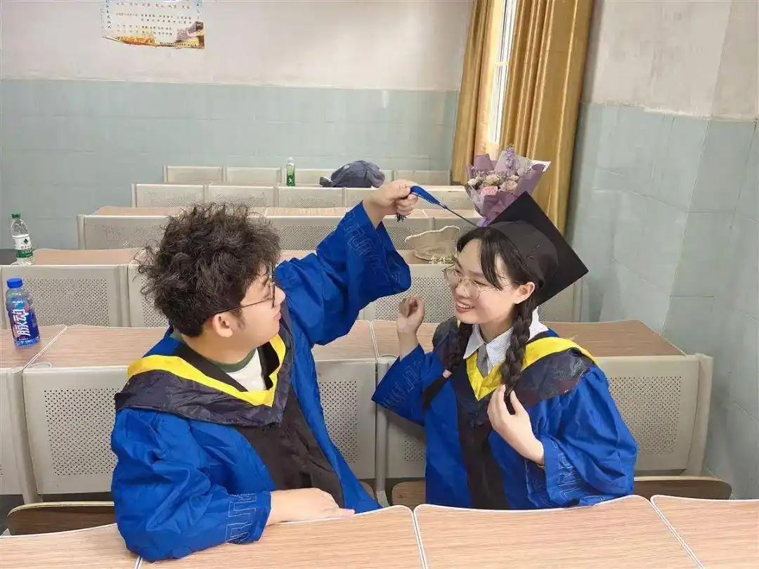 1752576841418351.jpg h.jpg