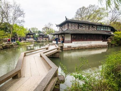 1756799383451882.jpg 旅游1.jpg