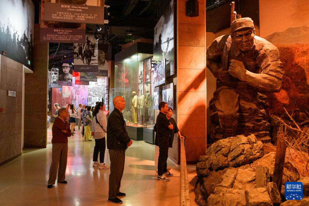 1758252767469697.jpg 8.1.jpg