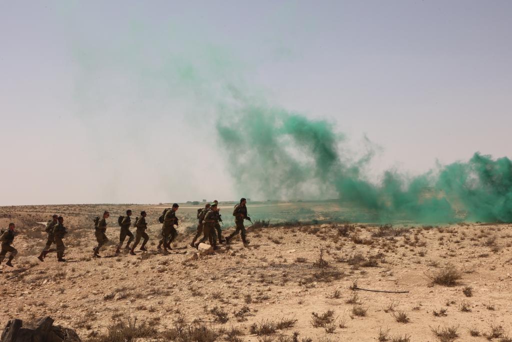 1758765978902484.jpg 3.jpg